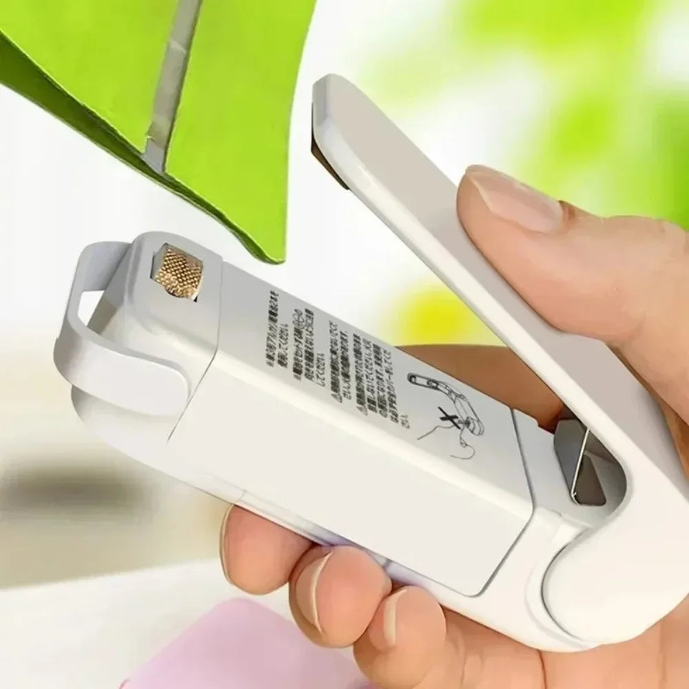 Mini Portable Heat Bag Sealer | USB Rechargeable Food Bag Sealing Machine